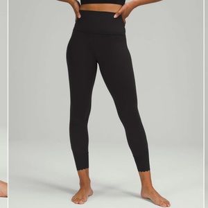 Lululemon Align 25” Scalloped Hem Pant in Black size 4
